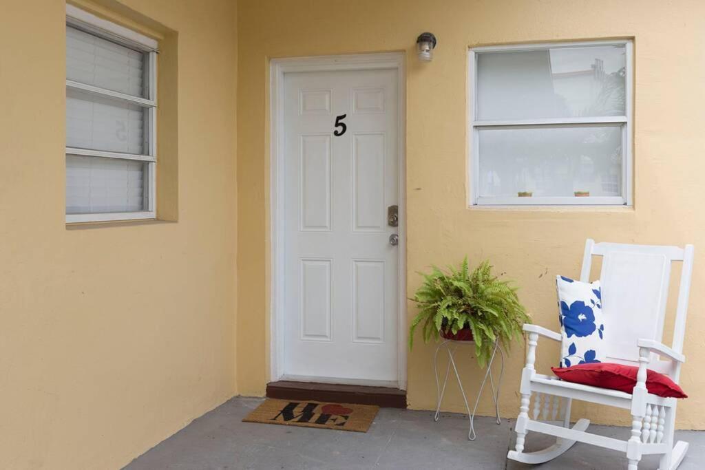 1 Bedroom Apt Near Coconut Grove Miami Exterior foto